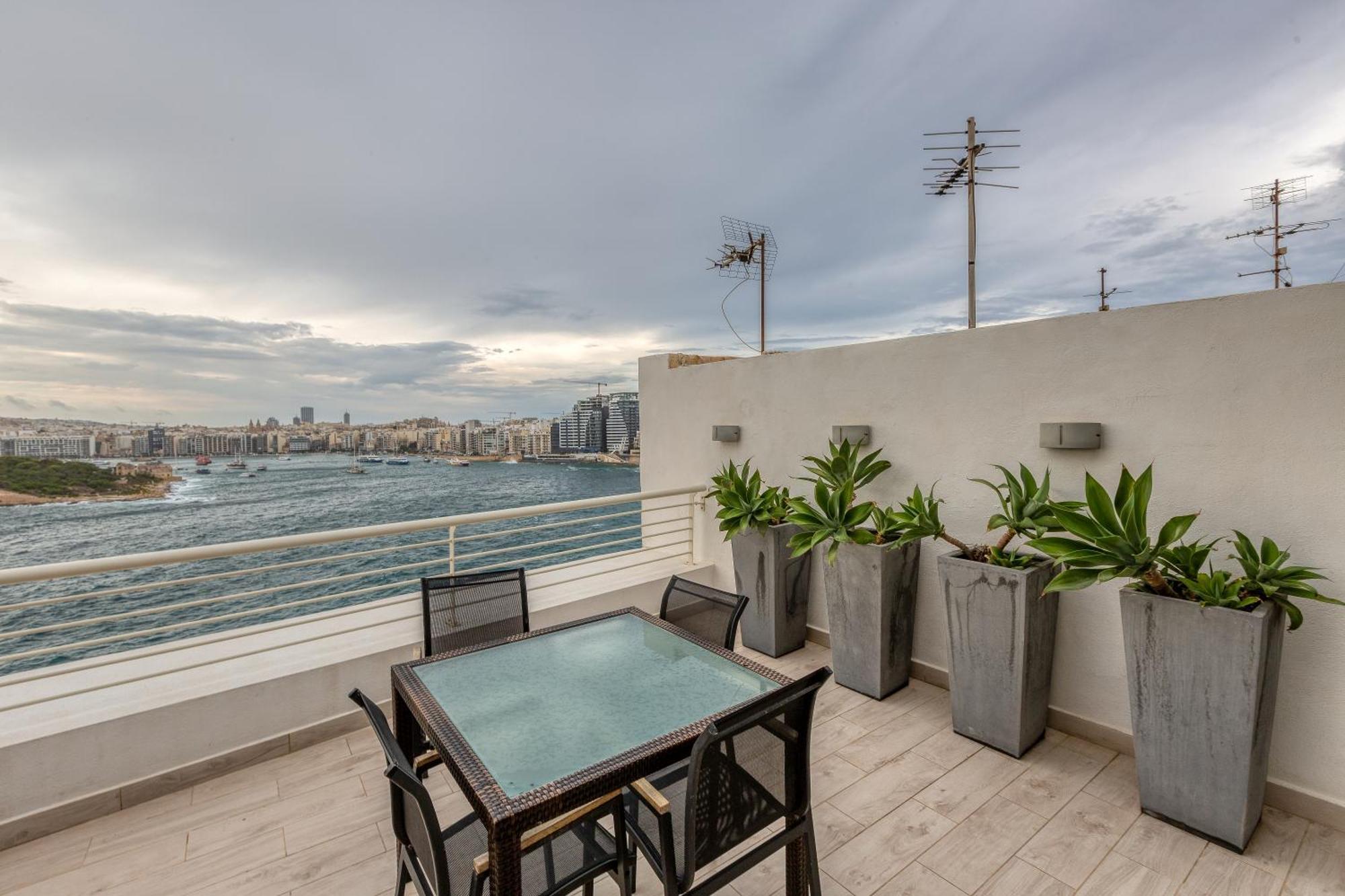 49/3 Seafront Duplex Penthouse In Valletta Buitenkant foto